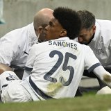 Alvyn Sanches s'est blessé en toute fin de match vendredi à Belfast. KEYSTONE/ANTHONY ANEX
